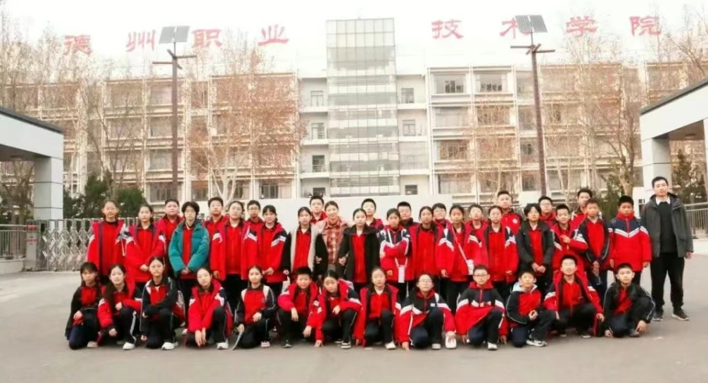 小学生科技之旅：探秘德职&ldquo;3D魔法工厂&rdquo;